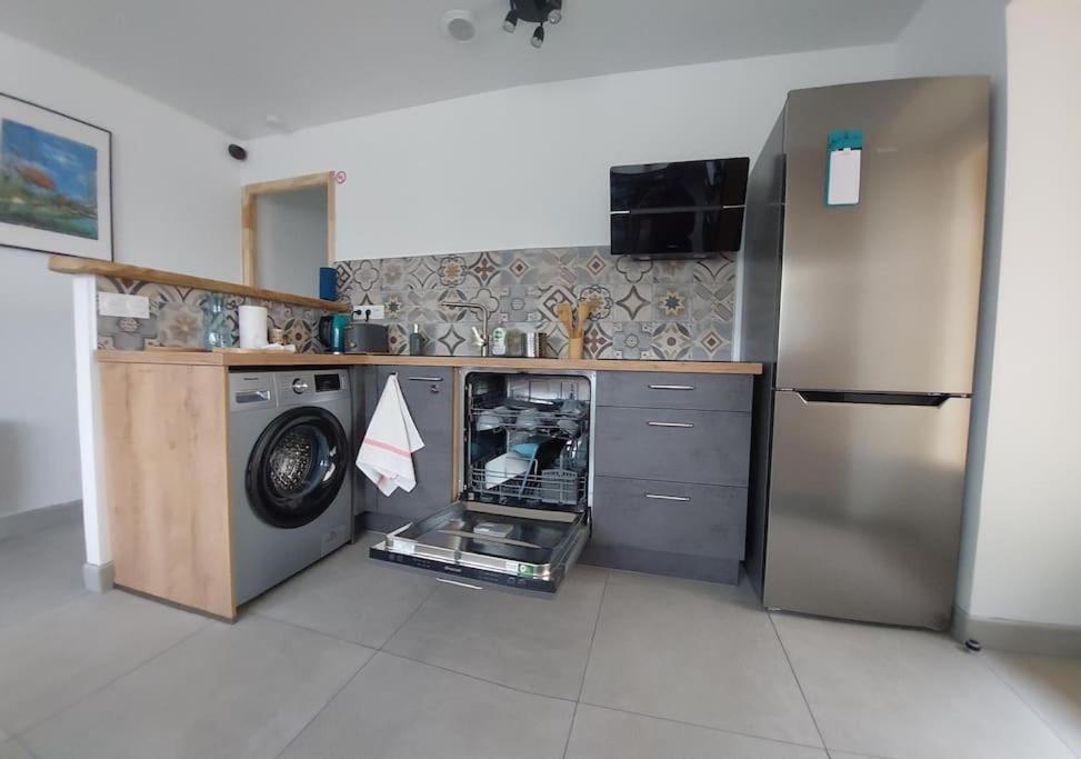 Le Cormoran Emplacement Ideal, Moderne Tres Equipe Thury-Harcourt-le-Hom Eksteriør bilde